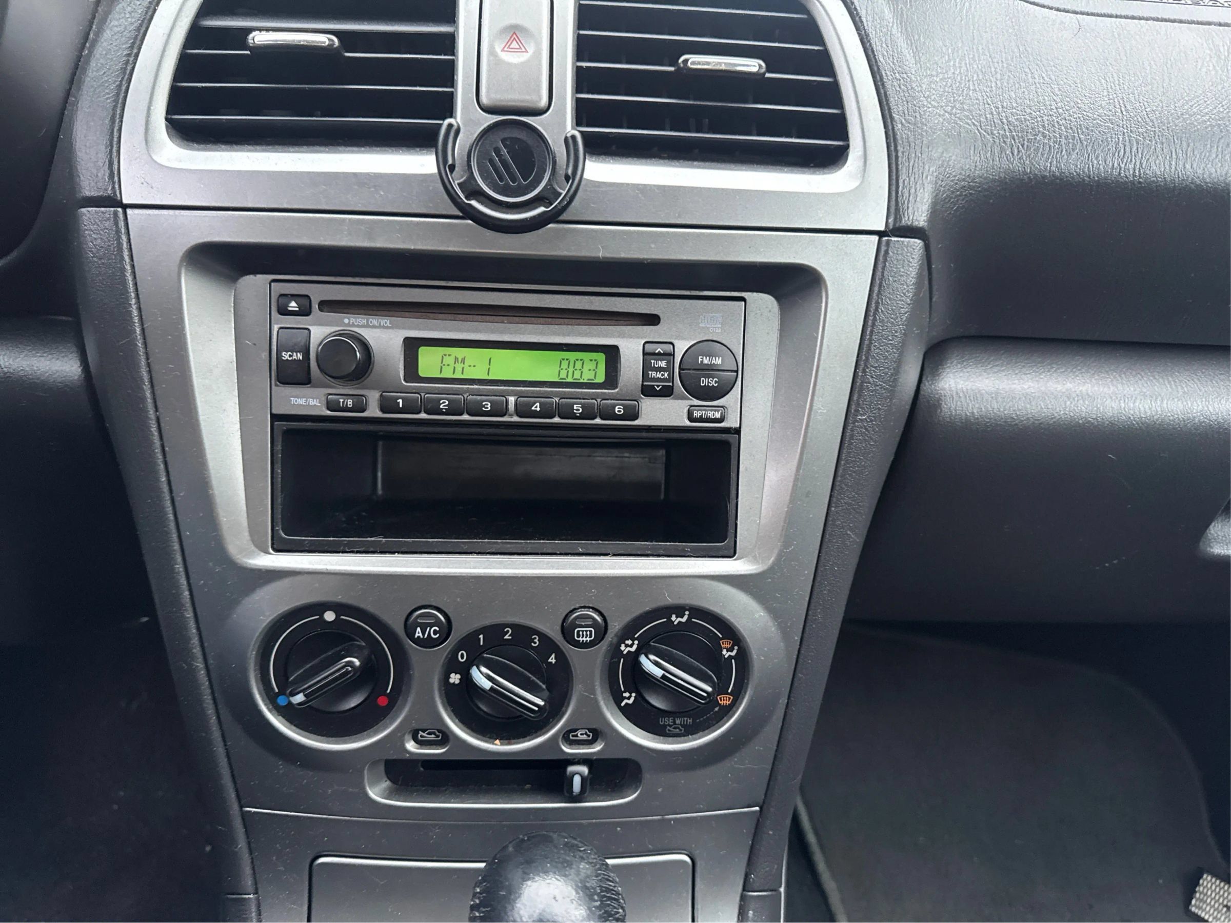Used 2007 Subaru Impreza 2.5i w/ Popular Equipment Group 3B AWD/4WD image 27