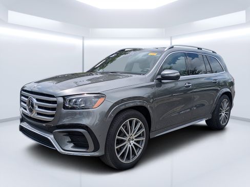 Used 2025 Mercedes-Benz GLS 450 4MATIC image 7