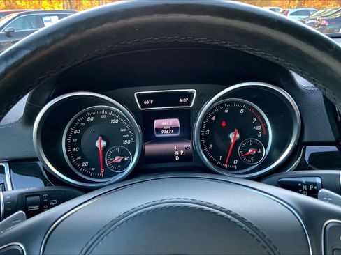 Used 2017 Mercedes-Benz GLS 450 4MATIC image 26