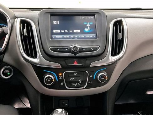 Used 2018 Chevrolet Equinox LS image 15
