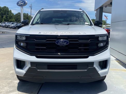 Used 2025 Ford Expedition Active AWD/4WD image 11
