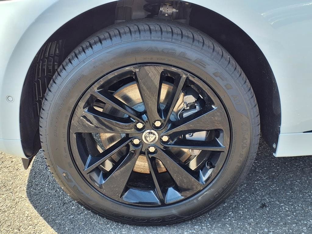 New 2026 Jaguar F-PACE R-Dynamic S AWD/4WD image 9