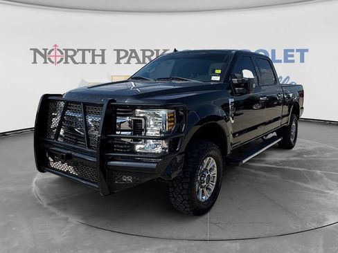 Used 2019 Ford F250 XLT w/ XLT Premium Package AWD/4WD image 7