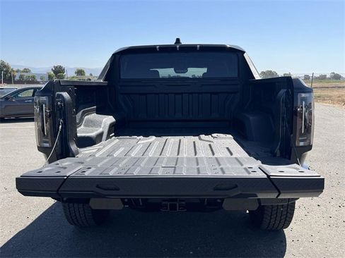 New 2026 GMC Hummer EV 4x4 Crew Cab image 29