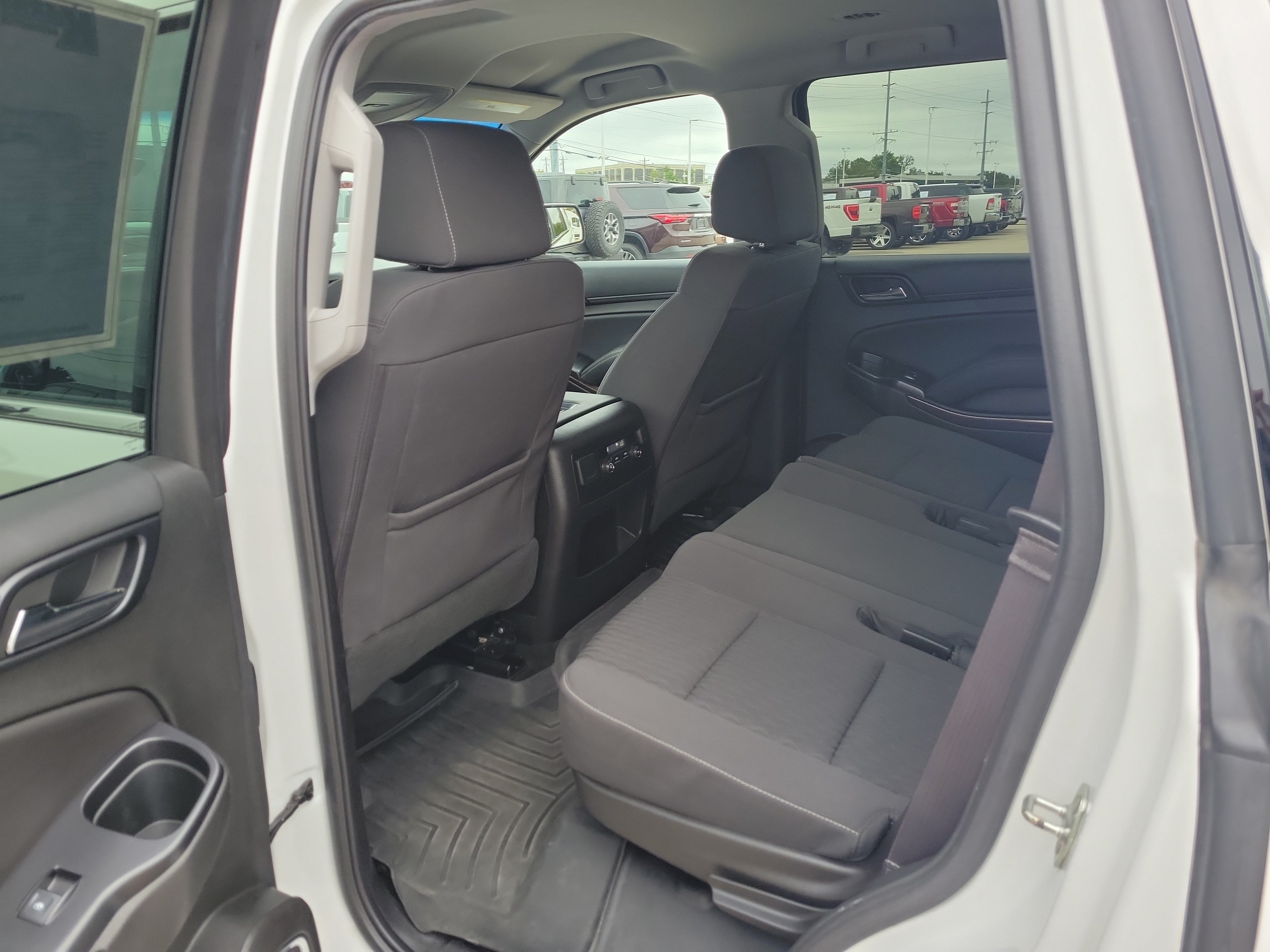 Used 2017 GMC Yukon SLE w/ HD Trailering Package AWD/4WD image 12