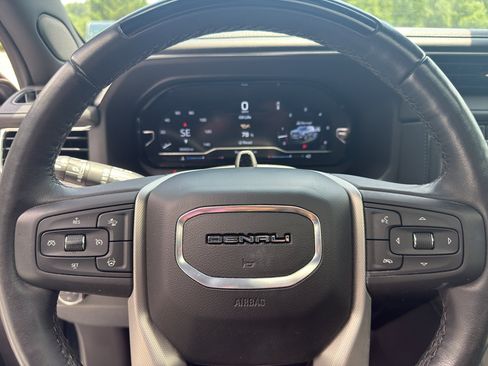 Used 2023 GMC Yukon Denali w/ Advanced Technology Package AWD/4WD image 10