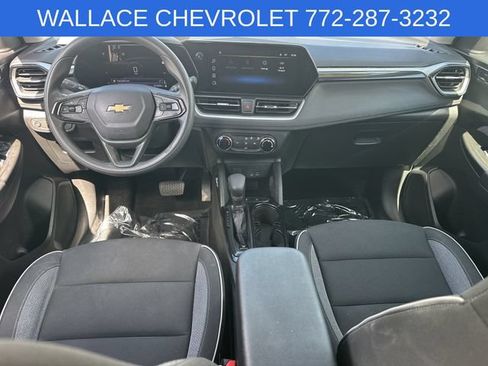 Used 2024 Chevrolet TrailBlazer LS w/ LS Convenience Package FWD image 16