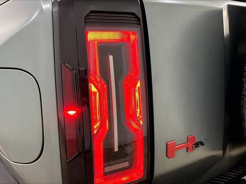 Used 2024 GMC Hummer EV 3X w/ LPO, Illumination Package AWD/4WD image 27