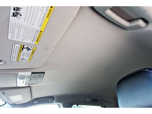 Used 2025 Nissan Pathfinder SL image 34