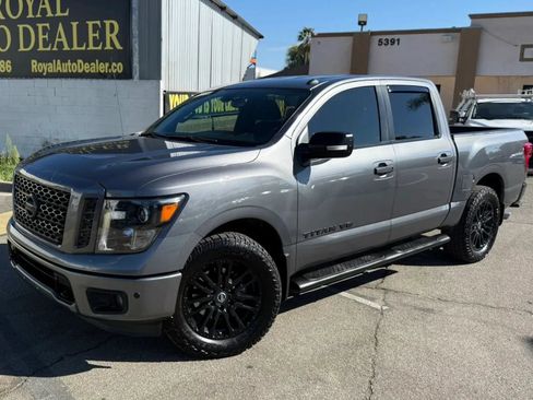 Used 2019 Nissan Titan SV w/ SV Convenience Package AWD/4WD image 1