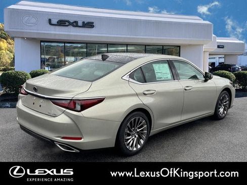 New 2025 Lexus ES 350 Ultra Luxury image 4