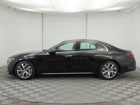 Certified 2025 Mercedes-Benz E 450 4MATIC Sedan image 8