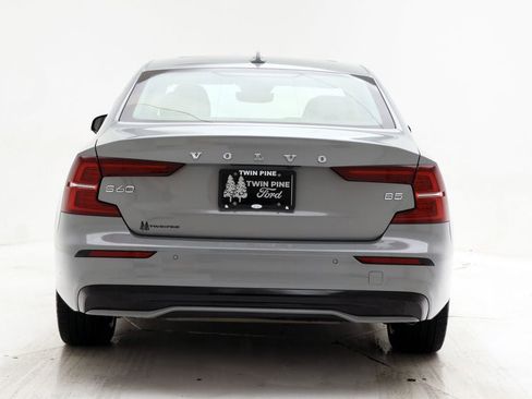 Used 2024 Volvo S60 B5 Core FWD image 7