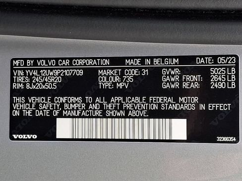 Certified 2023 Volvo XC40 B5 Plus w/ Protection Package Premier AWD/4WD image 27