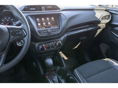 Used 2022 Chevrolet TrailBlazer LT image 23