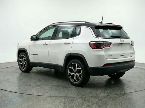 Used 2025 Jeep Compass Limited AWD/4WD image 6
