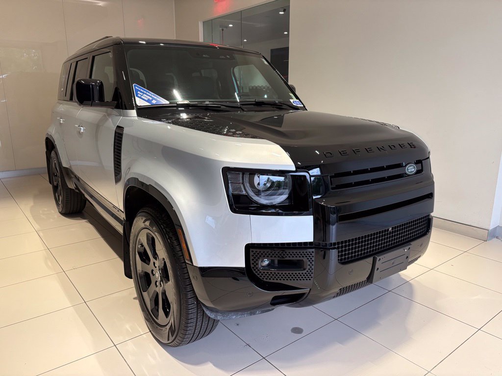 Used 2024 Land Rover Defender 110 X AWD/4WD image 7
