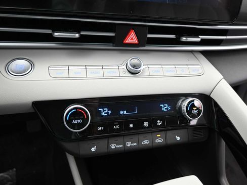 New 2026 Hyundai Elantra Limited image 18