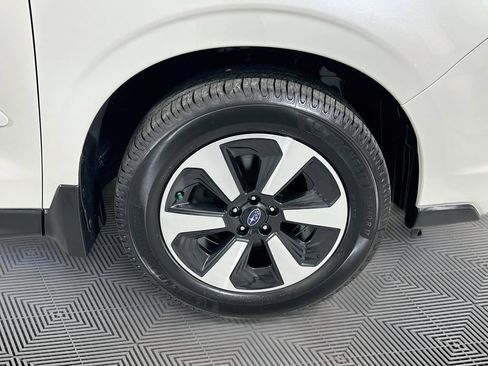 Used 2018 Subaru Forester 2.5i Premium AWD/4WD image 19