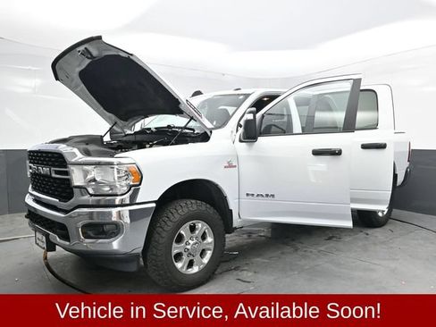 Used 2024 RAM 2500 Big Horn AWD/4WD image 38