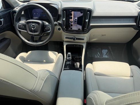 Certified 2026 Volvo XC40 B5 Plus AWD/4WD image 12