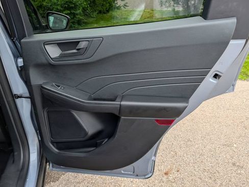 Used 2022 Ford Escape SE FWD image 33