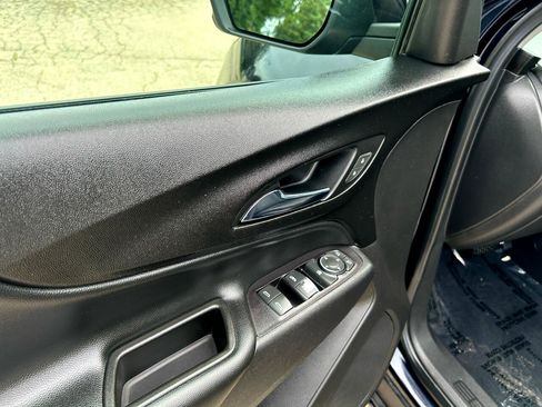 Used 2020 Chevrolet Equinox LT image 10