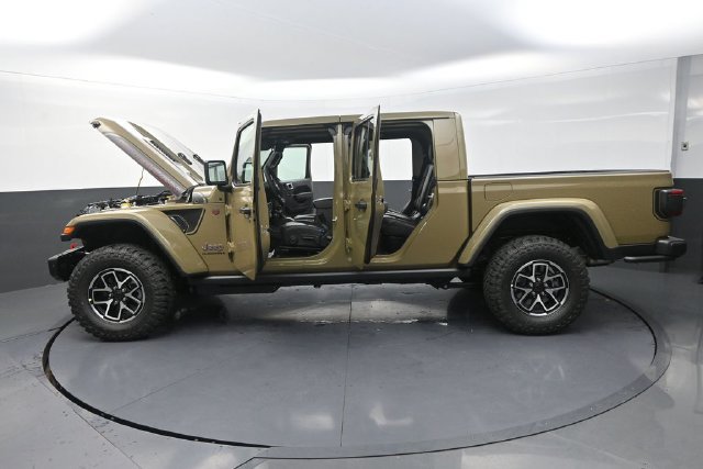 New 2026 Jeep Gladiator Rubicon AWD/4WD image 31