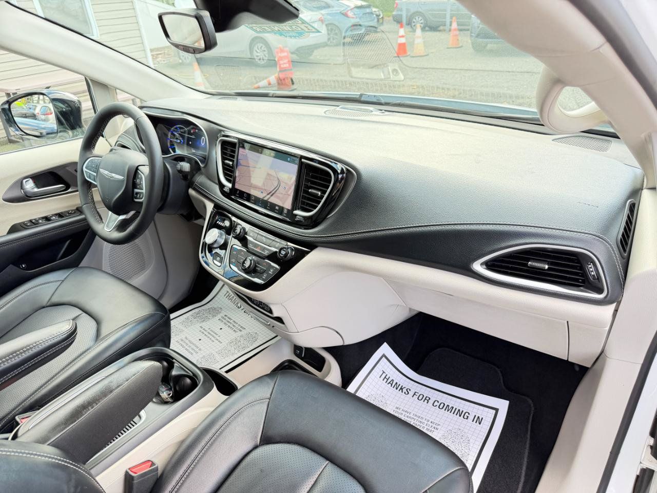 Used 2024 Chrysler Pacifica Limited FWD image 50
