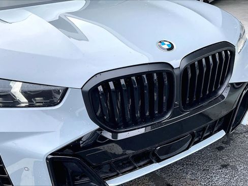Used 2025 BMW X5 sDrive40i w/ M Sport Package image 29