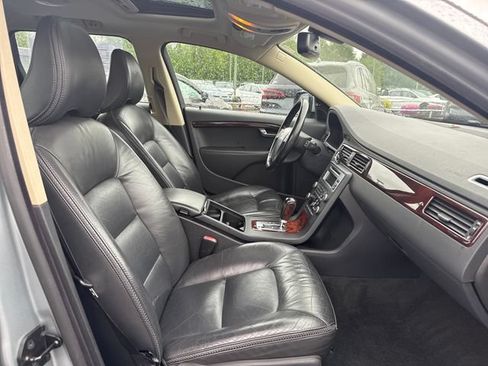 Used 2008 Volvo XC70 3.2 AWD/4WD image 9