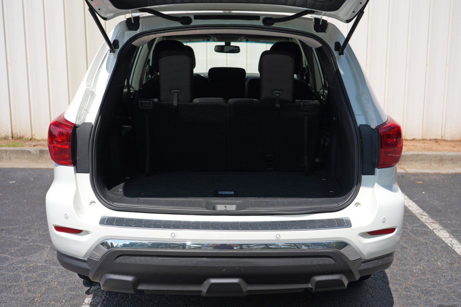 Used 2017 Nissan Pathfinder SV FWD image 9