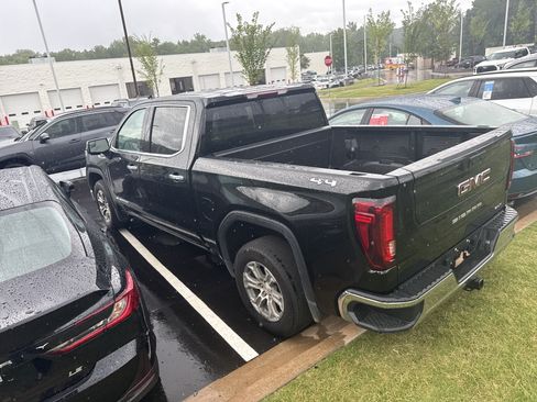 Used 2025 GMC Sierra 1500 SLT AWD/4WD image 10