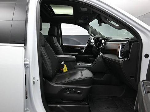 Used 2025 GMC Sierra 2500 Denali AWD/4WD image 26