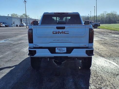 New 2026 GMC Sierra 2500 AT4 w/ AT4 Premium Plus Package AWD/4WD image 4
