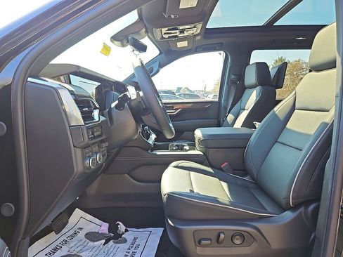 New 2026 GMC Yukon Elevation w/ Elevation Premium Package AWD/4WD image 9