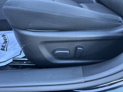 Used 2024 Nissan Altima 2.5 SV image 14