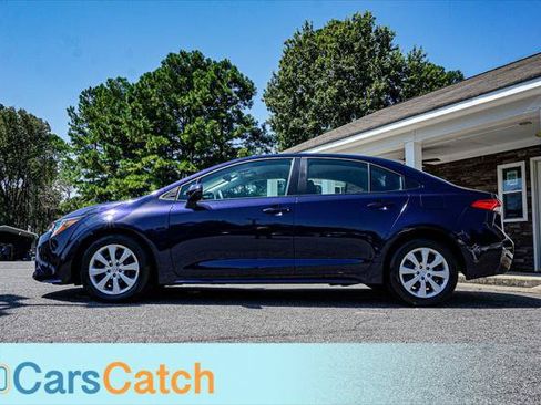 Used 2025 Toyota Corolla LE FWD image 14