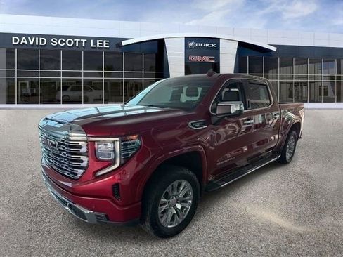 Used 2023 GMC Sierra 1500 Denali w/ Technology Package AWD/4WD image 3