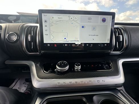 Used 2025 Ford Expedition Max Platinum w/ Stealth Performance Package image 25