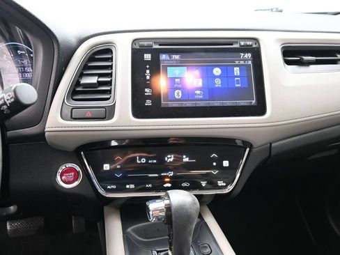 Used 2017 Honda HR-V EX image 12