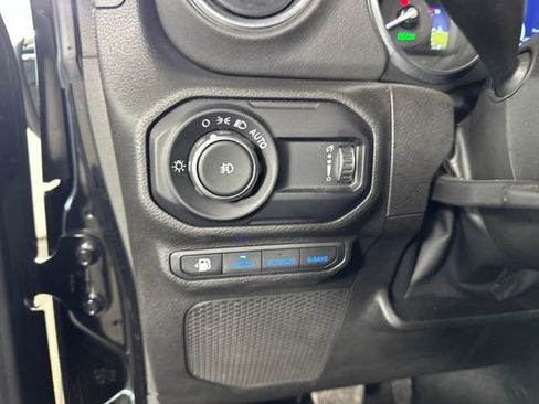 Used 2023 Jeep Wrangler Unlimited Sahara w/ Cold Weather Group image 19