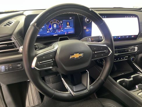 Used 2024 Chevrolet Traverse LT w/ Enhanced Driving Package FWD image 28