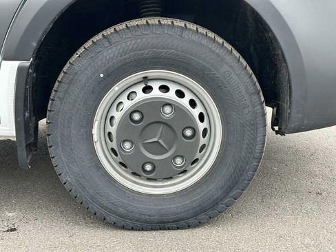 Used 2023 Mercedes-Benz Sprinter 3500 image 9