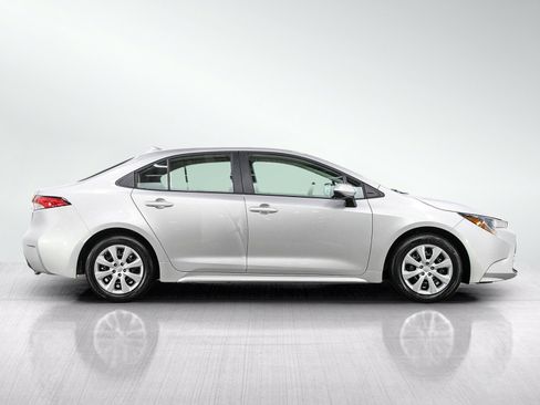 Used 2024 Toyota Corolla LE FWD image 6