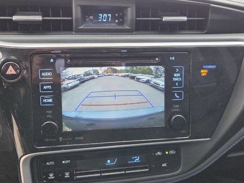 Used 2019 Toyota Corolla SE w/ SE Premium Package image 26