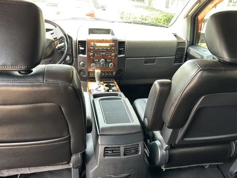 Used 2010 Nissan Titan LE AWD/4WD image 15