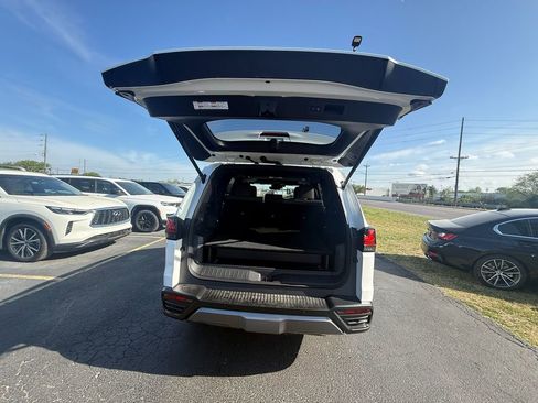 Used 2025 Lexus LX 700h Overtrail w/ Accessory Package (Z1) image 5