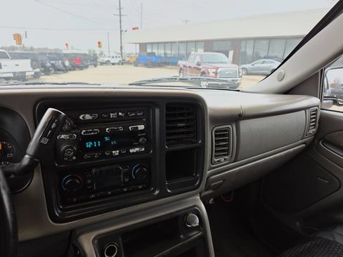 Used 2003 Chevrolet Silverado 2500 LT w/ Skid Plate Package image 36