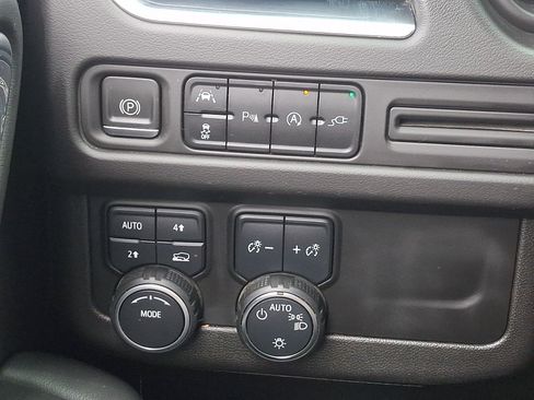Used 2022 Chevrolet Tahoe LS AWD/4WD image 24